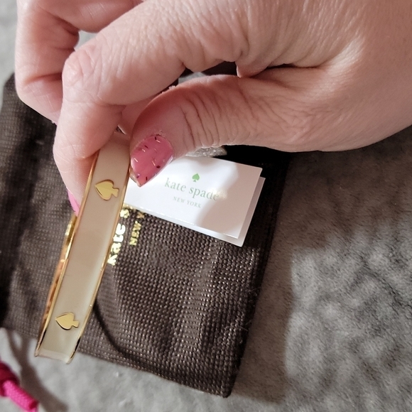 Nwt white and gold Kate spade bangel - Picture 2 of 2